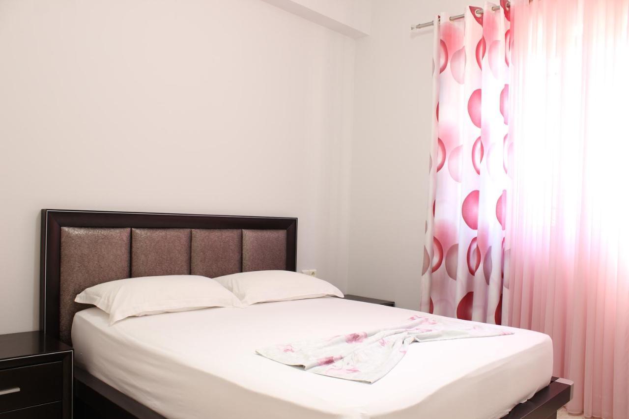סרנדה Leva'S Apartments מראה חיצוני תמונה
