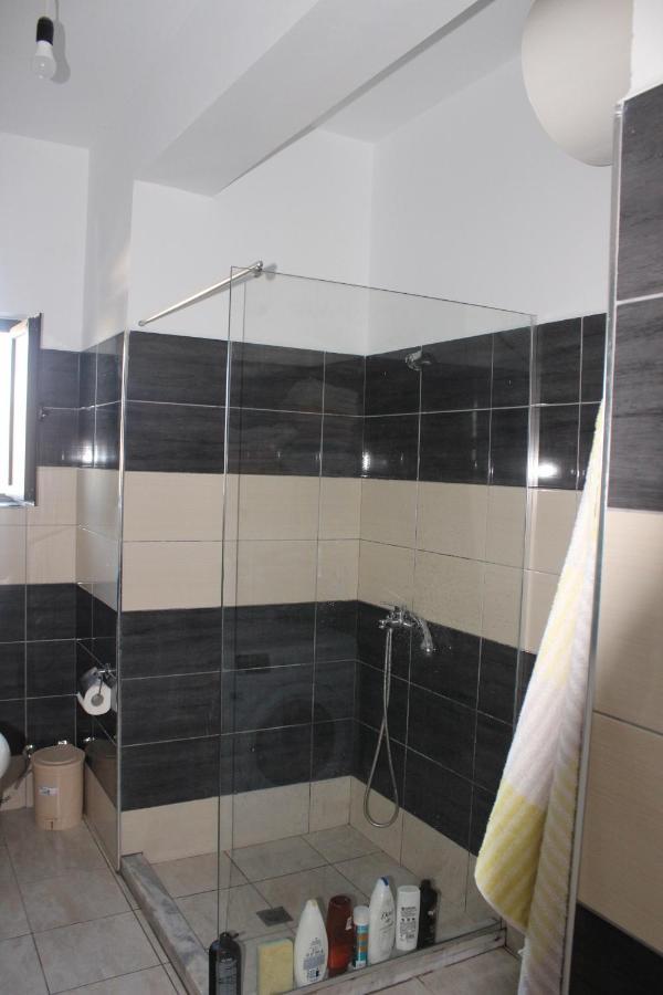 סרנדה Leva'S Apartments מראה חיצוני תמונה