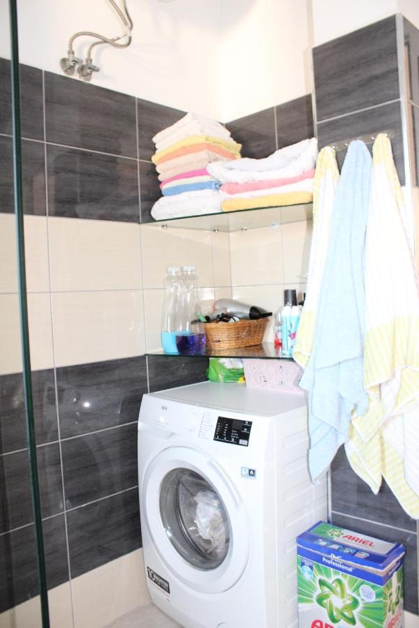 סרנדה Leva'S Apartments מראה חיצוני תמונה
