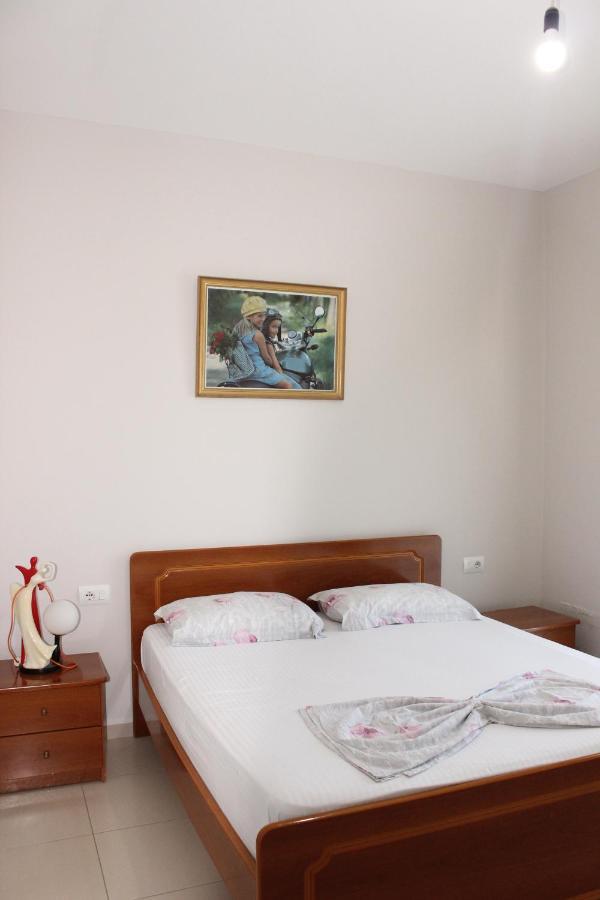 סרנדה Leva'S Apartments מראה חיצוני תמונה