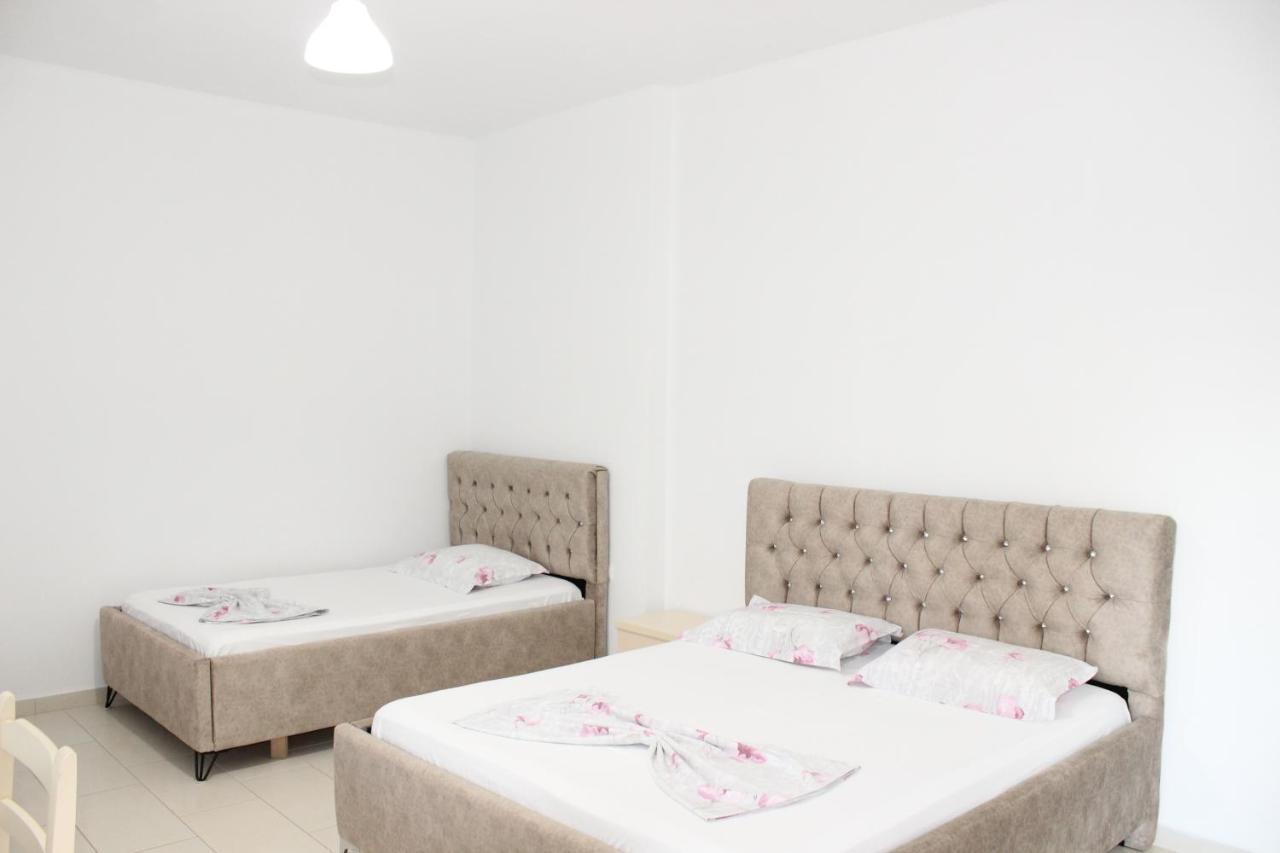 סרנדה Leva'S Apartments מראה חיצוני תמונה
