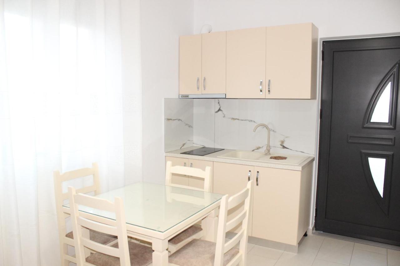 סרנדה Leva'S Apartments מראה חיצוני תמונה