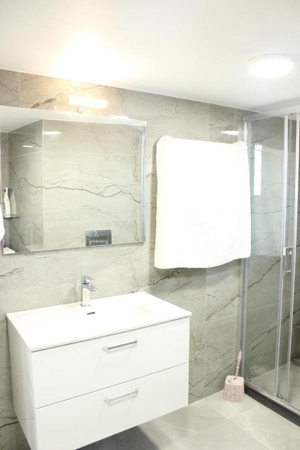 סרנדה Leva'S Apartments מראה חיצוני תמונה